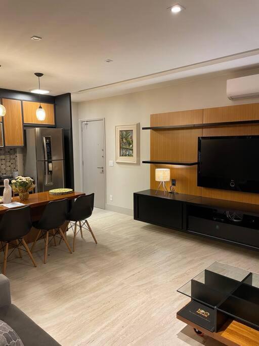 FLAT ENCANTADOR BARRA/JARDIM OCEÂNICO - FRENTE MAR JUNTO À OLEGÁRIO MACIEL