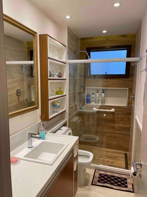 FLAT ENCANTADOR BARRA/JARDIM OCEÂNICO - FRENTE MAR JUNTO À OLEGÁRIO MACIEL