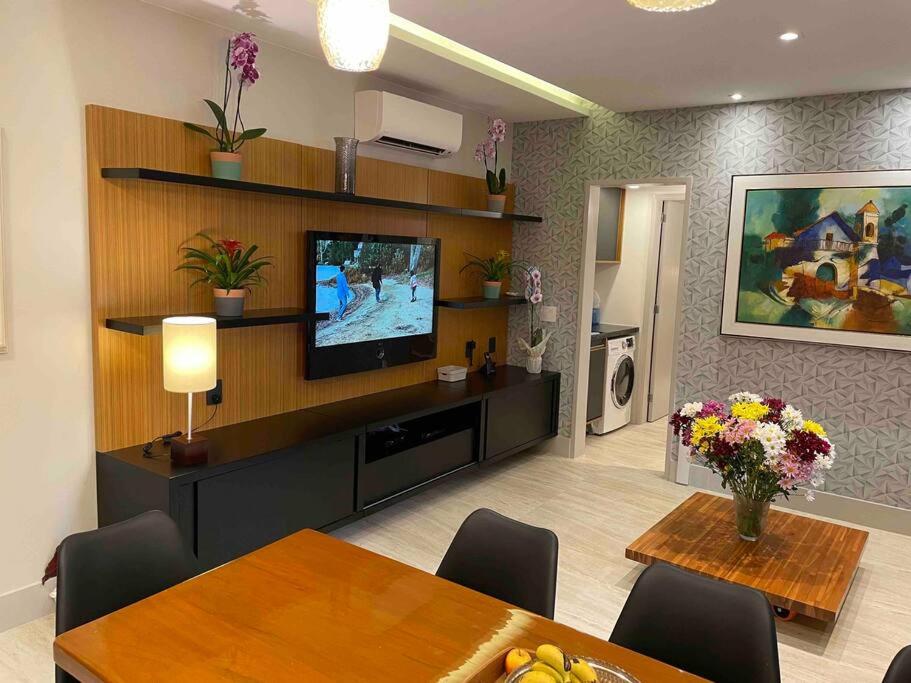 FLAT ENCANTADOR BARRA/JARDIM OCEÂNICO - FRENTE MAR JUNTO À OLEGÁRIO MACIEL