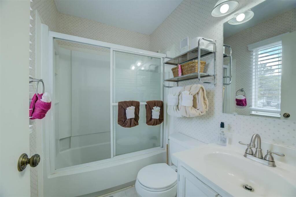 Spacious Gatlinburg Condo With Million Dollar Mountain Views view 4