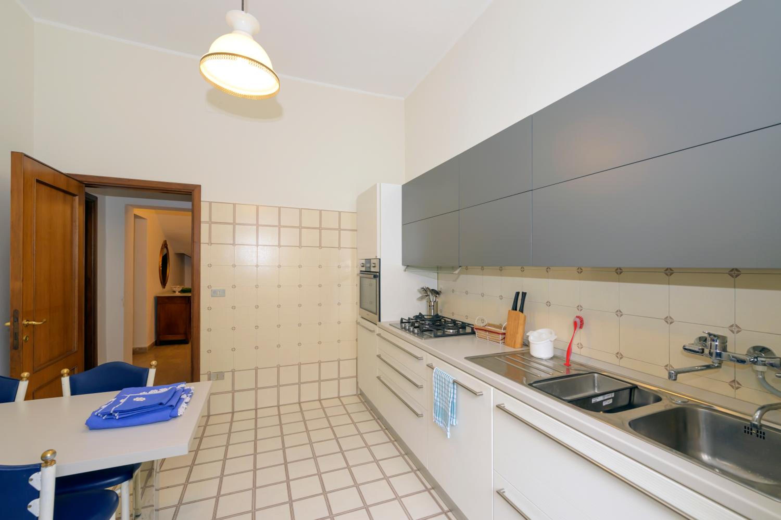 Orsini: tre camere da letto, 2 bagni view 2