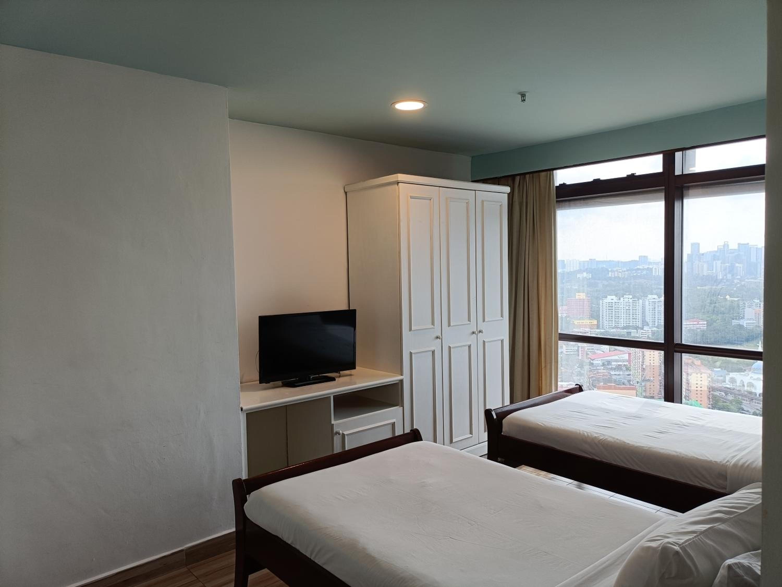 Times Square Apartment By Skyline
