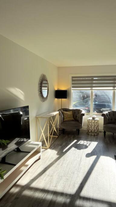 Classy single family house, walk to St Boniface
