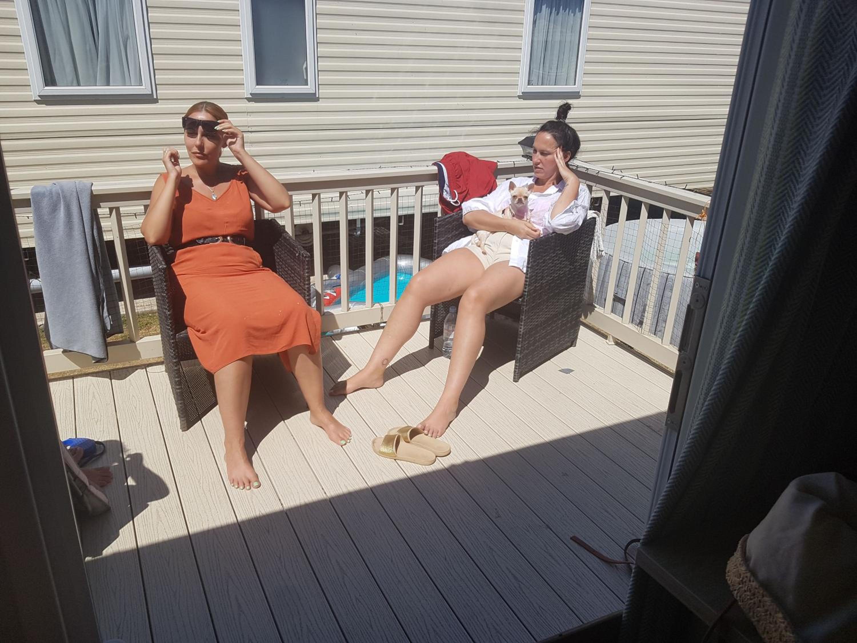 Fabulous 8birth modern mobile home close to beach Pet FREE view 4