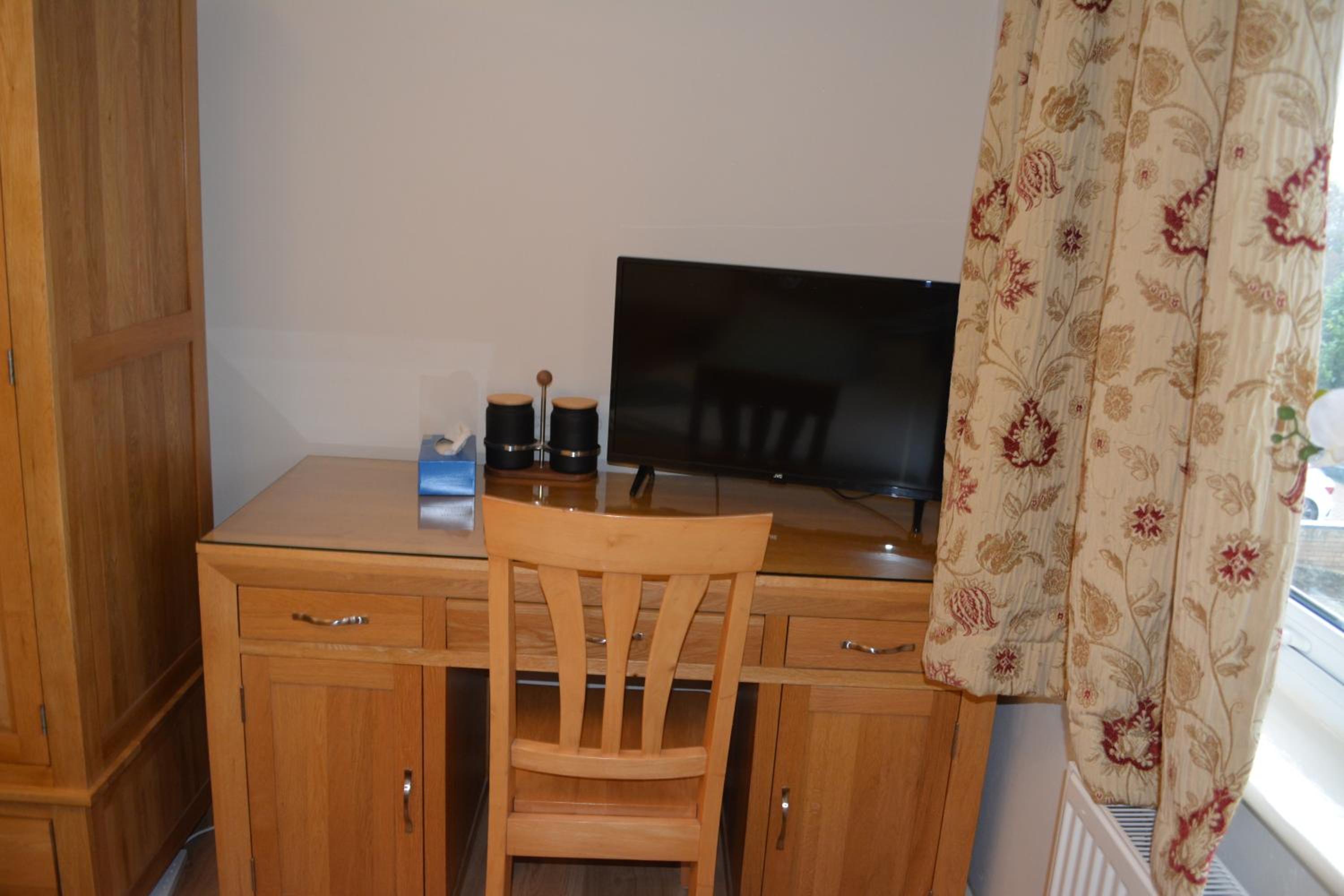 Large Ensuite room view 2