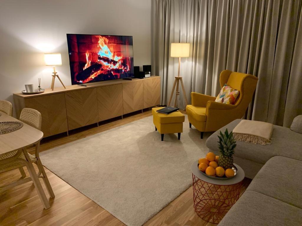 Neue stillvolle Wohnung im Steinbach Palais, ideale Lage
