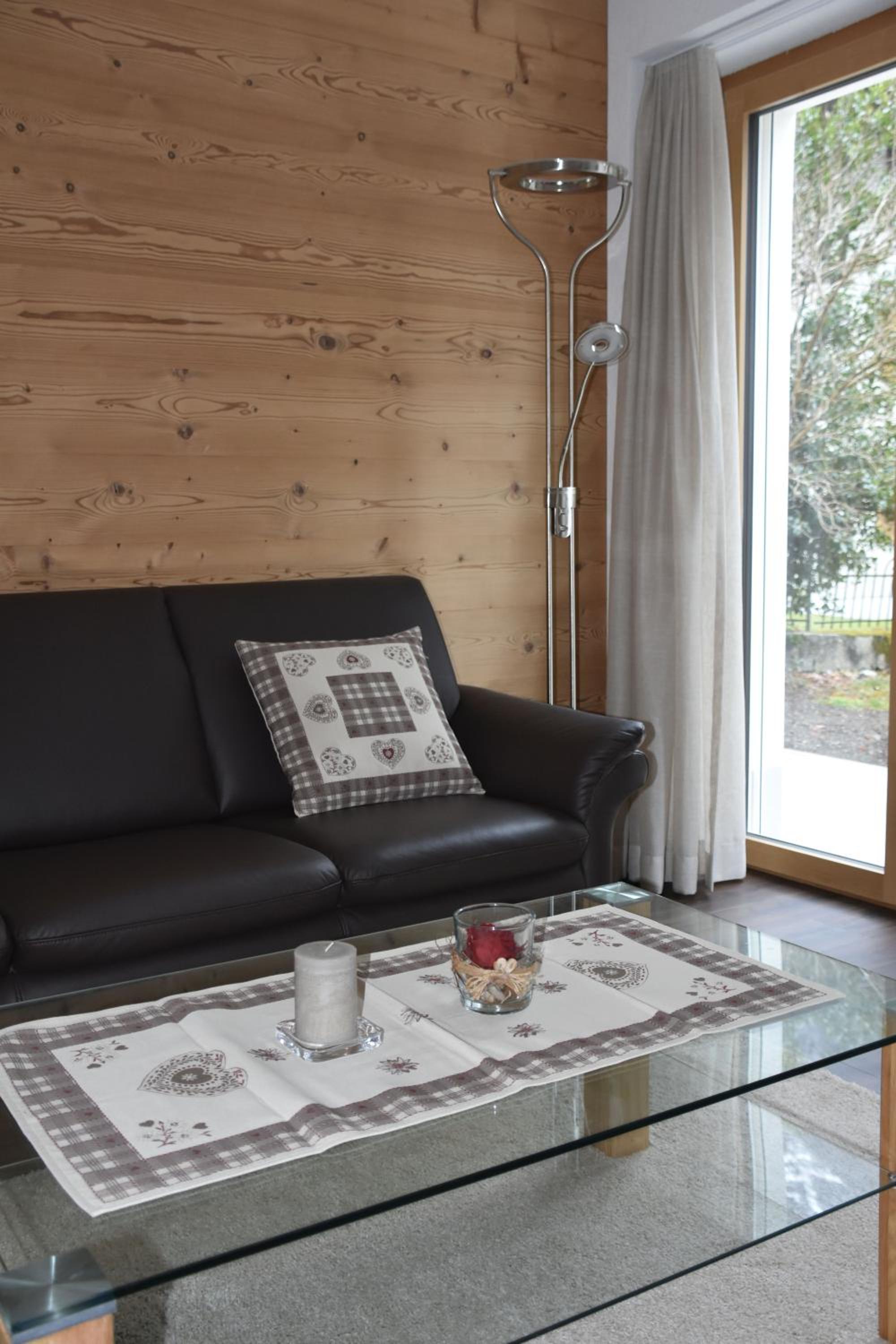FERIENWOHNUNGEN Chalet Hohturnen