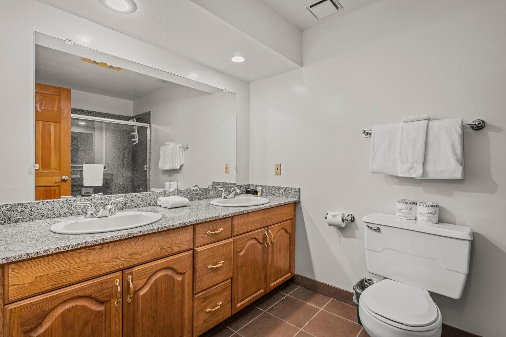 416 Country Club large multi family home - Property Image 16
