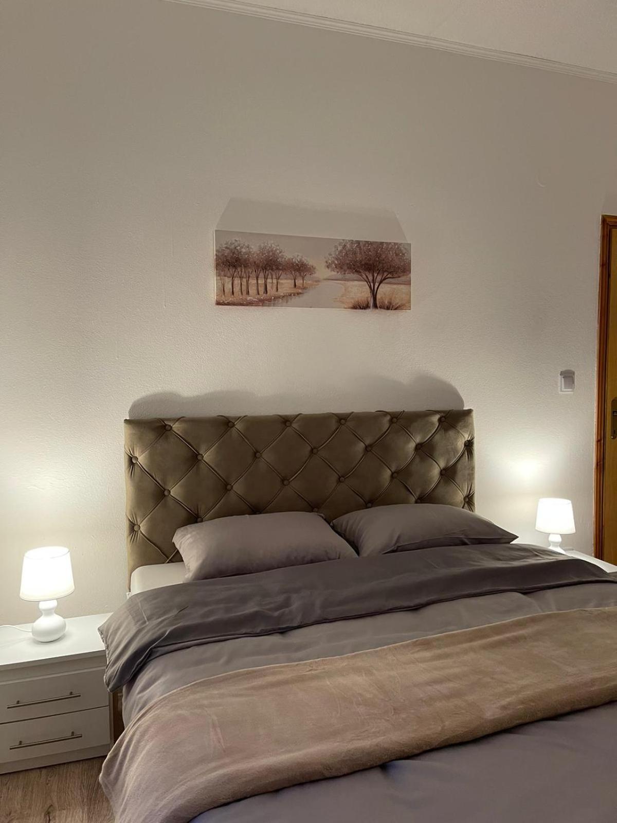 Hills Holiday House