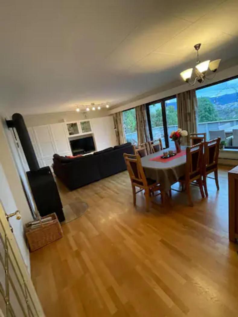 Photo 33