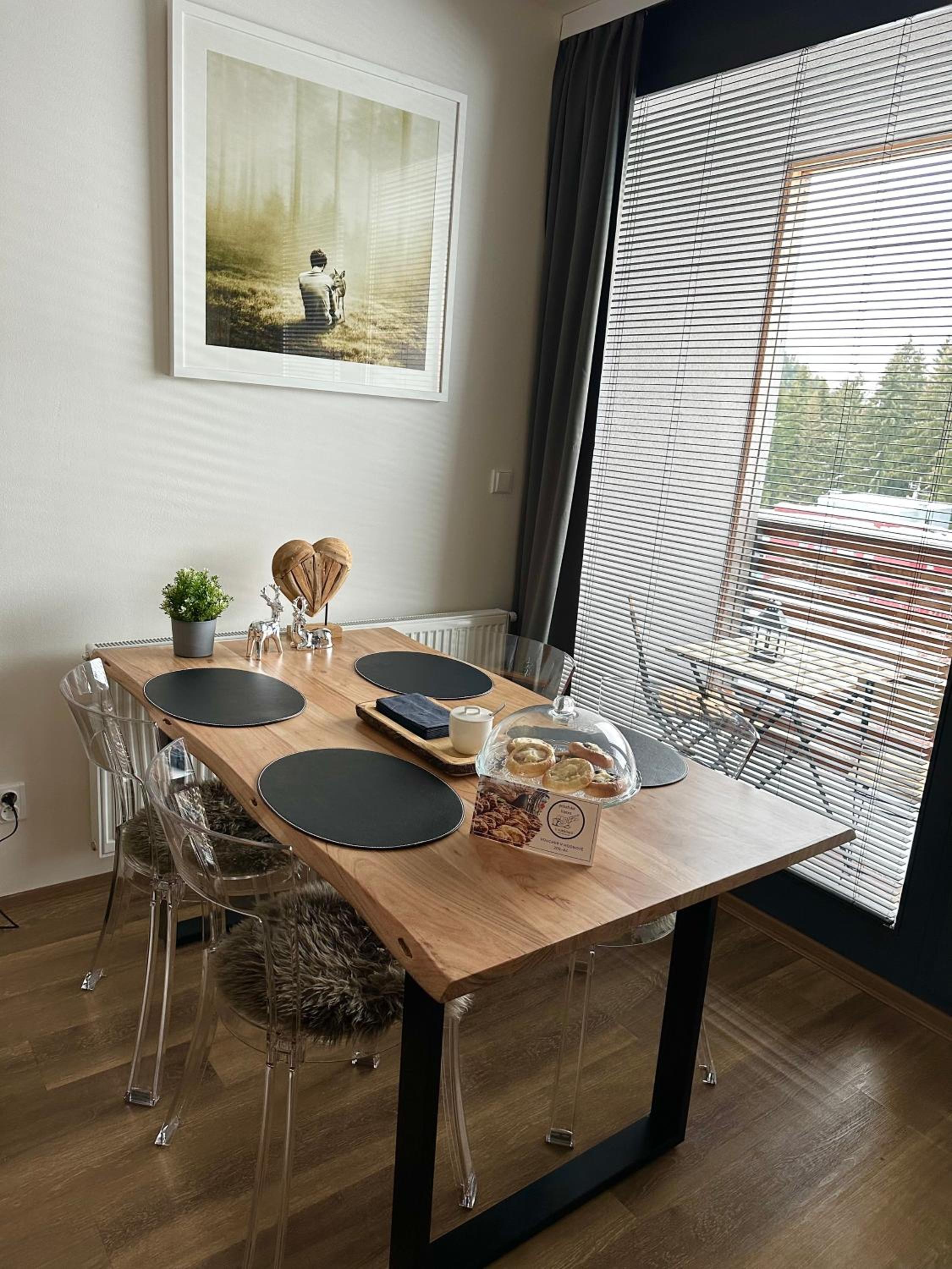 U jelena Harrachov - rodinný apartmán u lesa s garáží