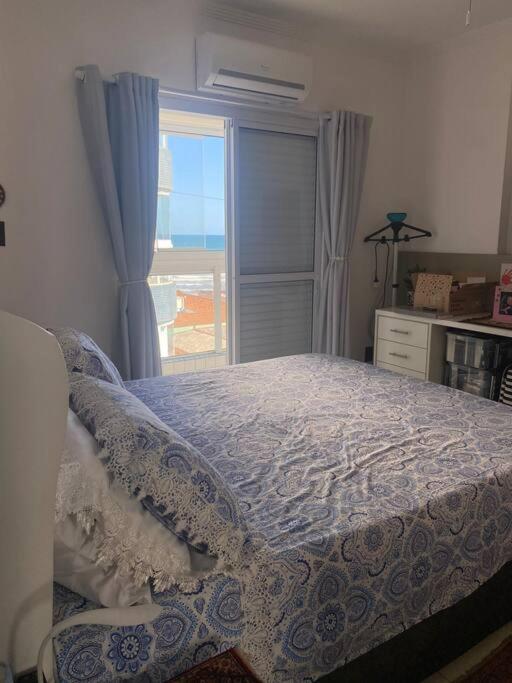 Apartamento de luxo a 150 metros do mar em PG