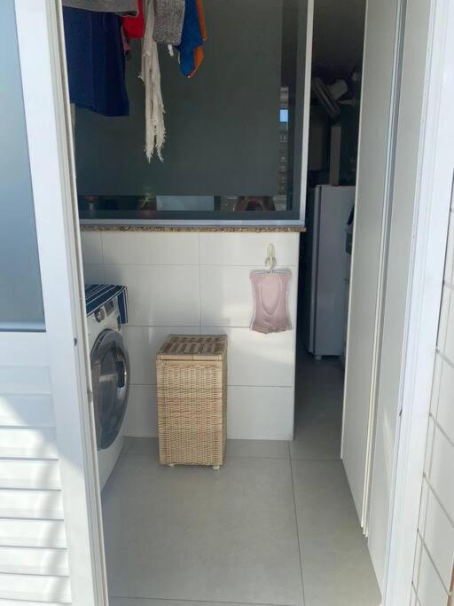 Apartamento de luxo a 150 metros do mar em PG