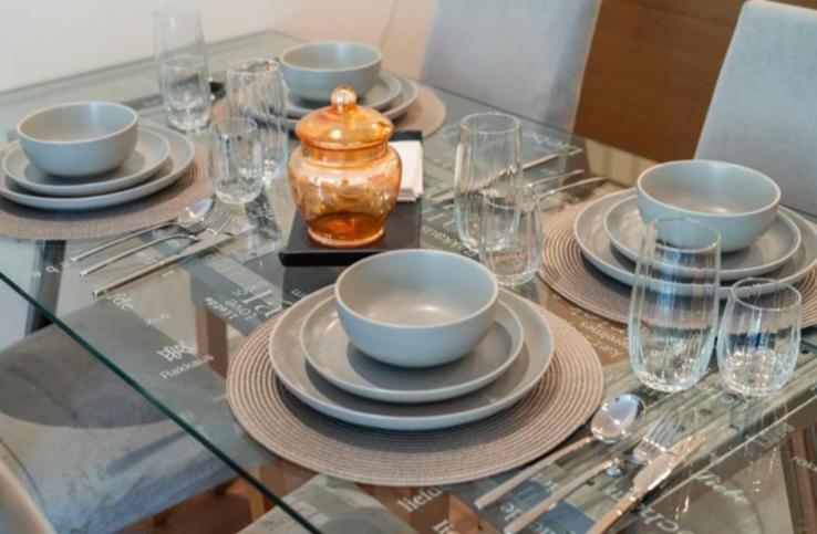 LUXURY 2 BEDROOM APARTMENT IN BATTERSEA