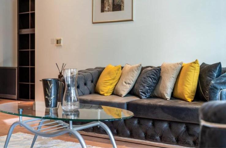LUXURY 2 BEDROOM APARTMENT IN BATTERSEA