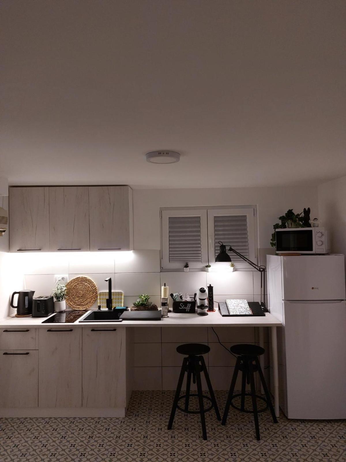 Bowler Hat Apartment Belgrade