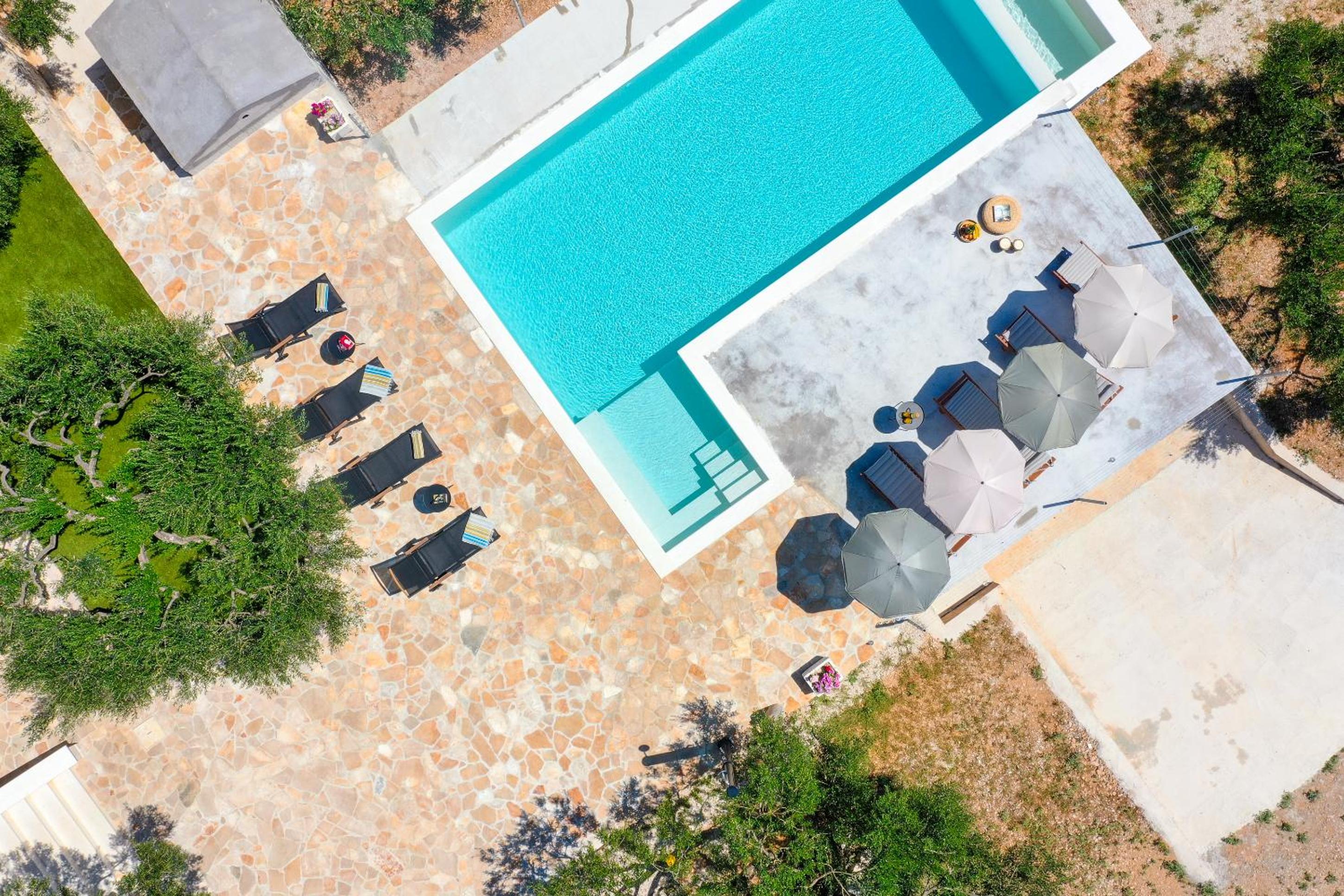 Unique villa in olive field with salted swimming pool-Villa Frida