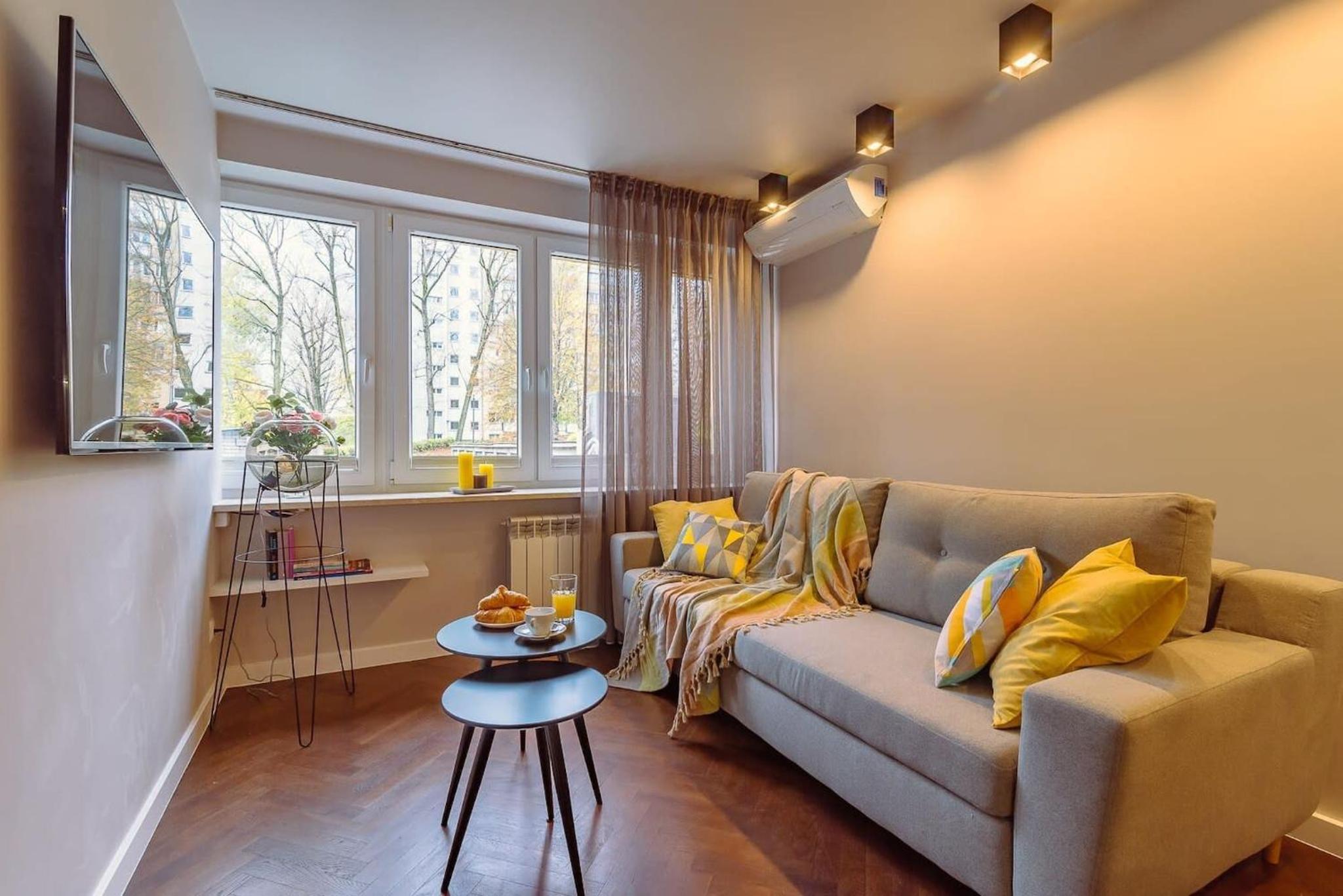 Bruna 2 - Charming Apartment by Noclegi Renters view 2