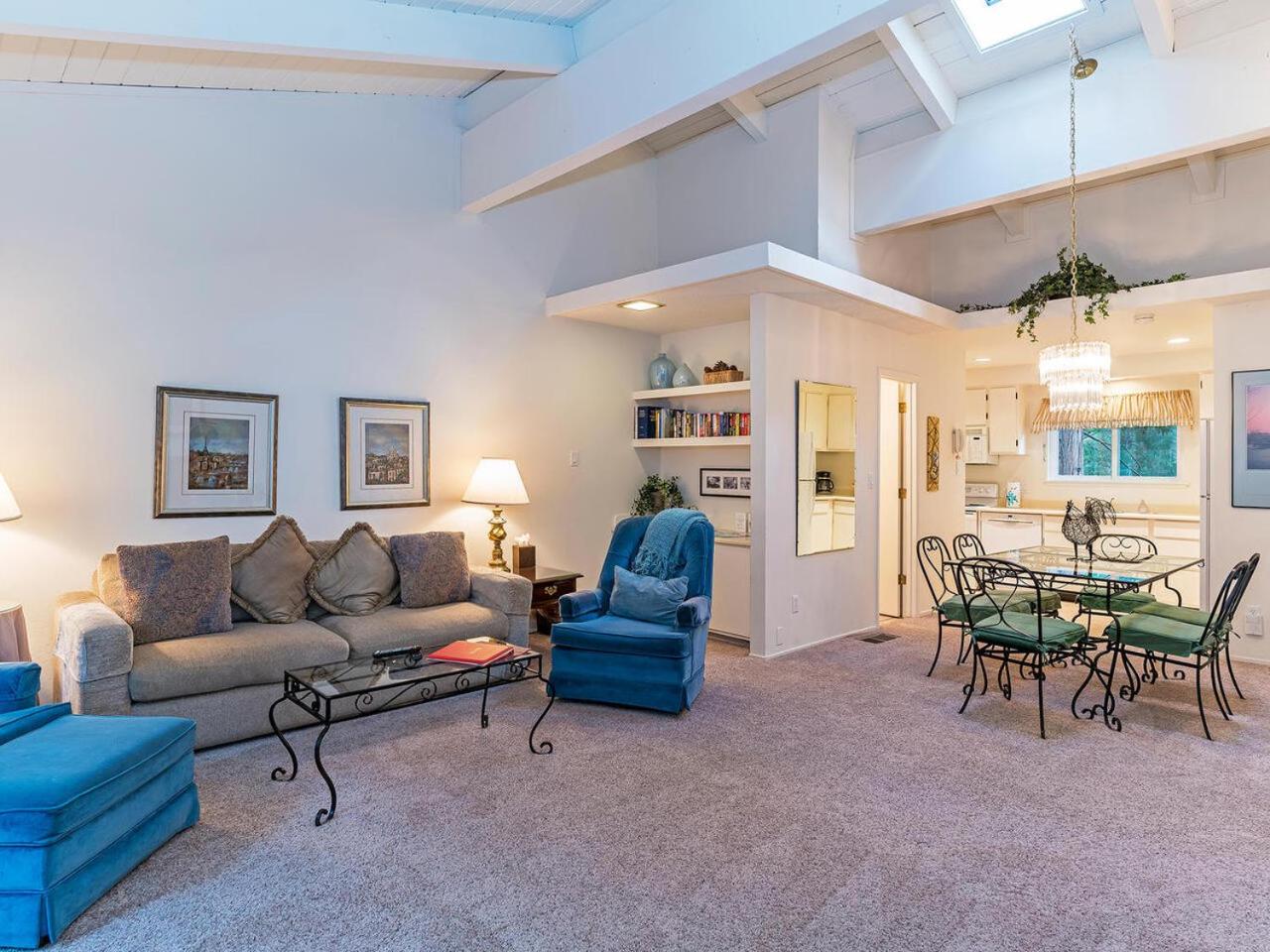 51 Mountain Shadows - 2 bedroom condo with pool view 5