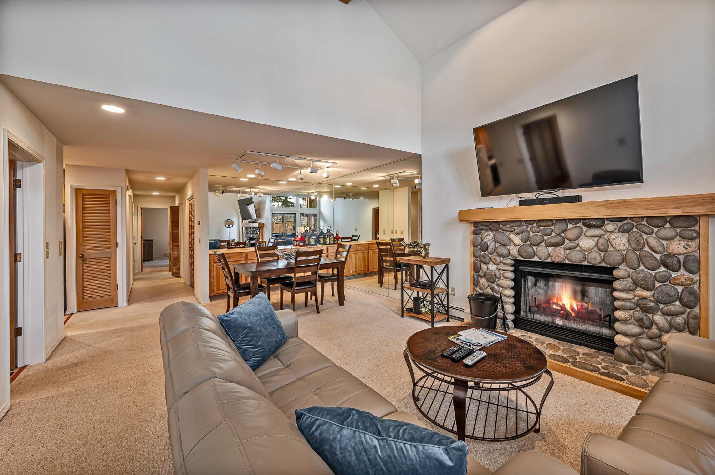 5 McCloud - Bright and Quaint Living - Property Image 1