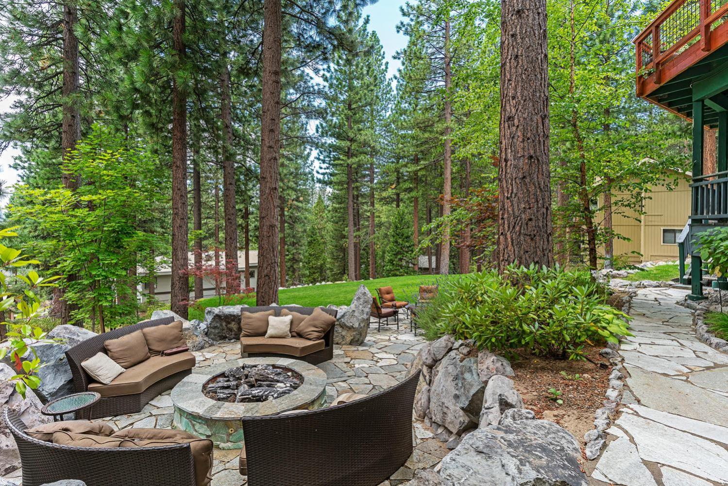 585 Knotty Pine - Gorgoeous Moutain Home - Property Image 10