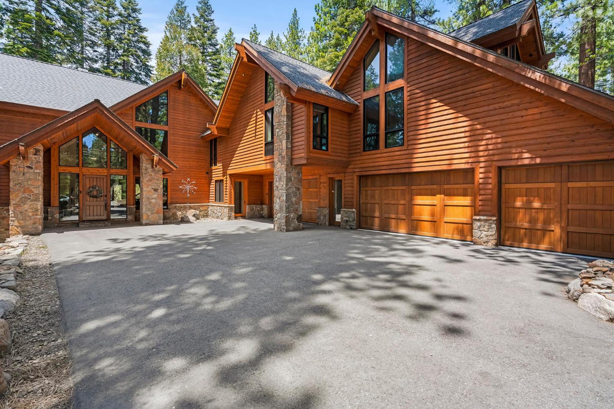 Spectacular low elevation home at its finest! - Property Image 32