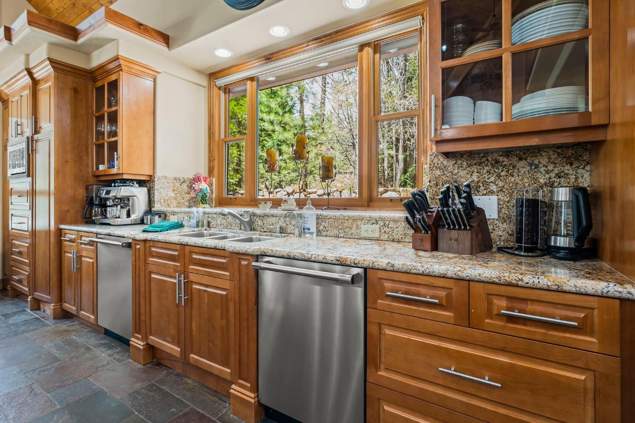 Spectacular low elevation home at its finest! - Property Image 2