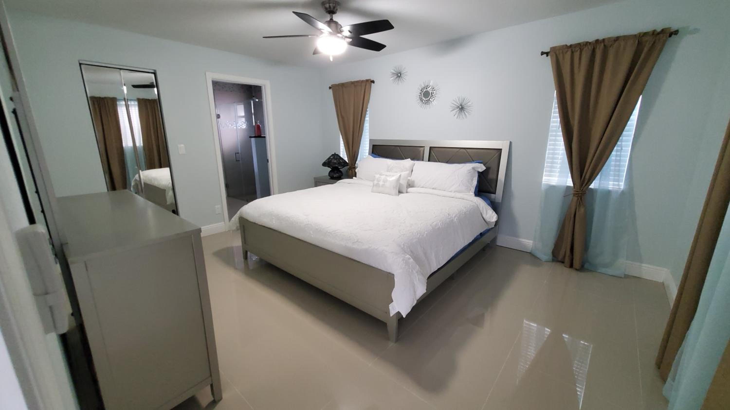 Chardonnay- Luxe home with pool ,spa and close to equestrian - Property Image 7