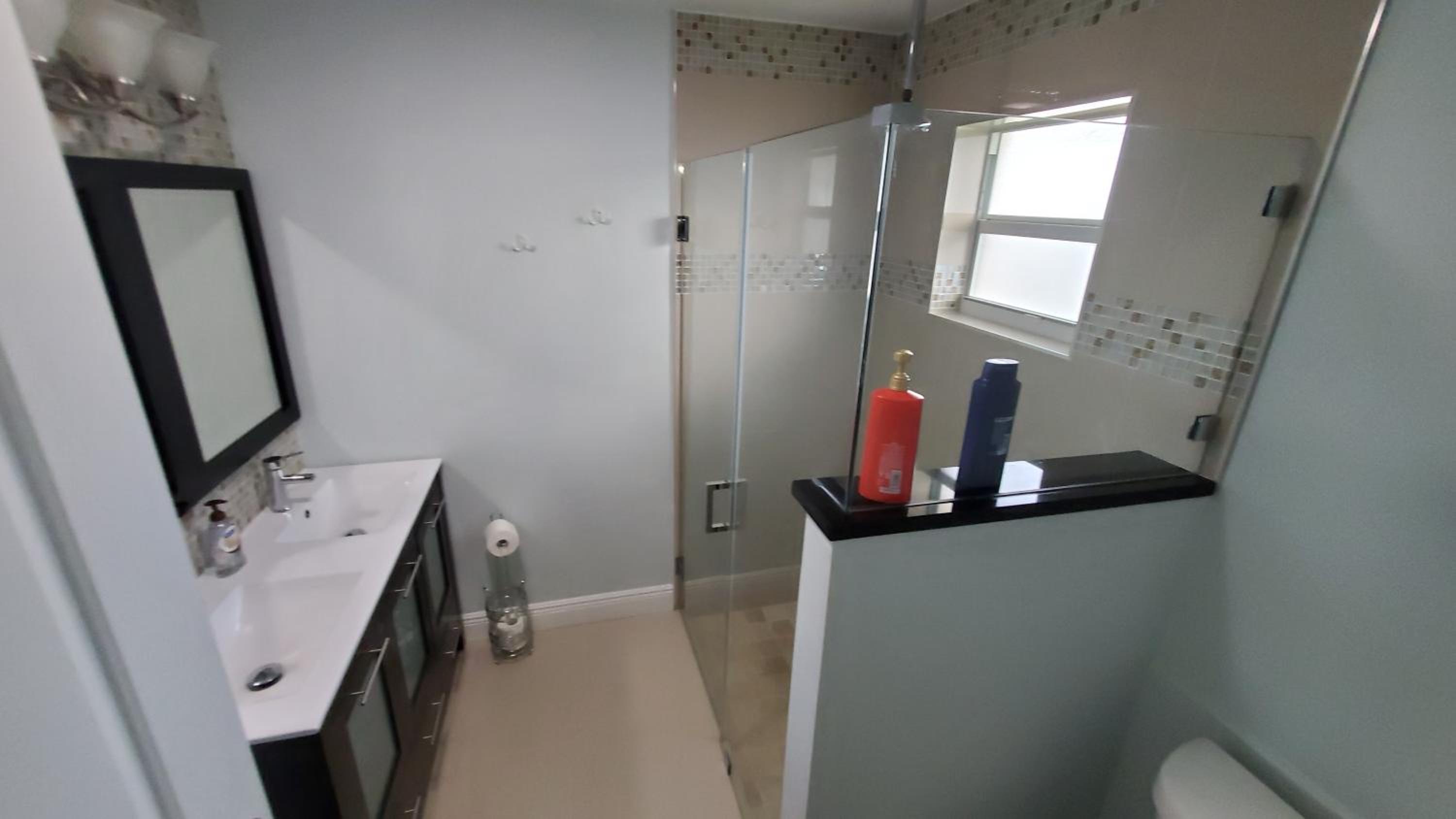 Chardonnay- Luxe home with pool ,spa and close to equestrian - Property Image 6