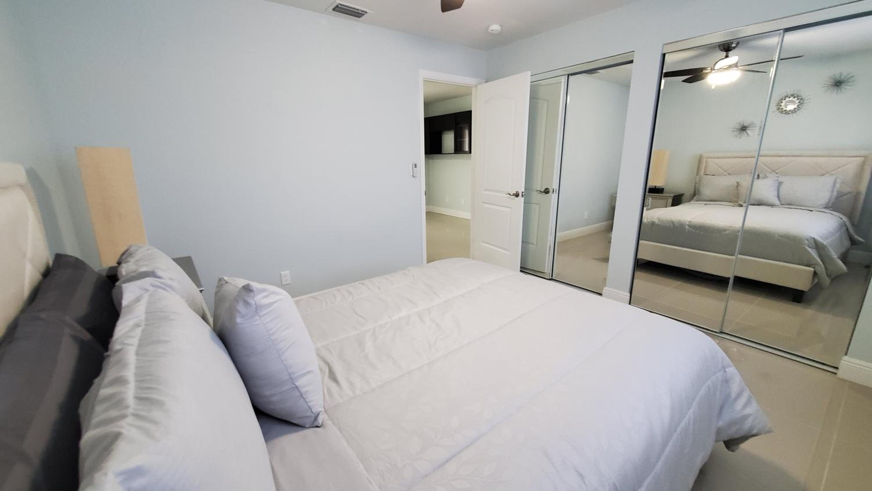 Chardonnay- Luxe home with pool ,spa and close to equestrian - Property Image 2