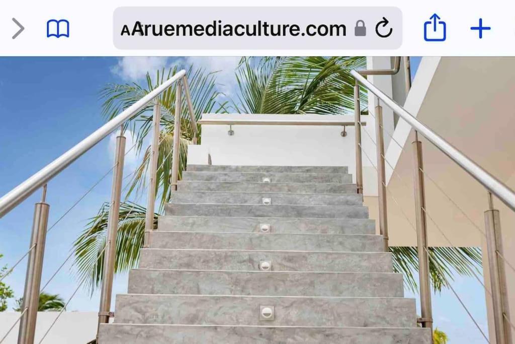 Luxury Apartment with Exclusive Oceanfront Access