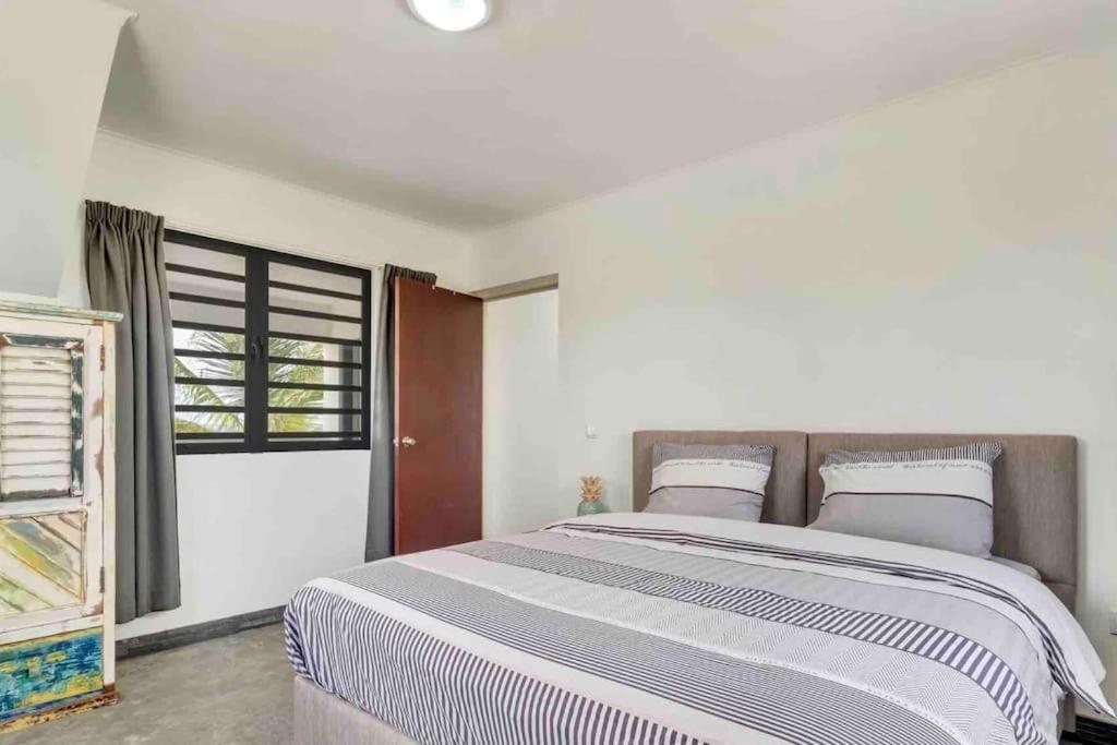 Luxury Apartment with Exclusive Oceanfront Access