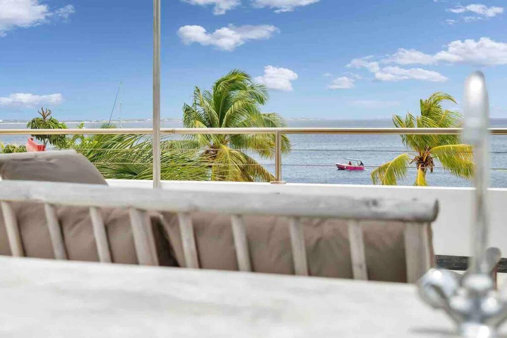 Luxury Apartment with Exclusive Oceanfront Access