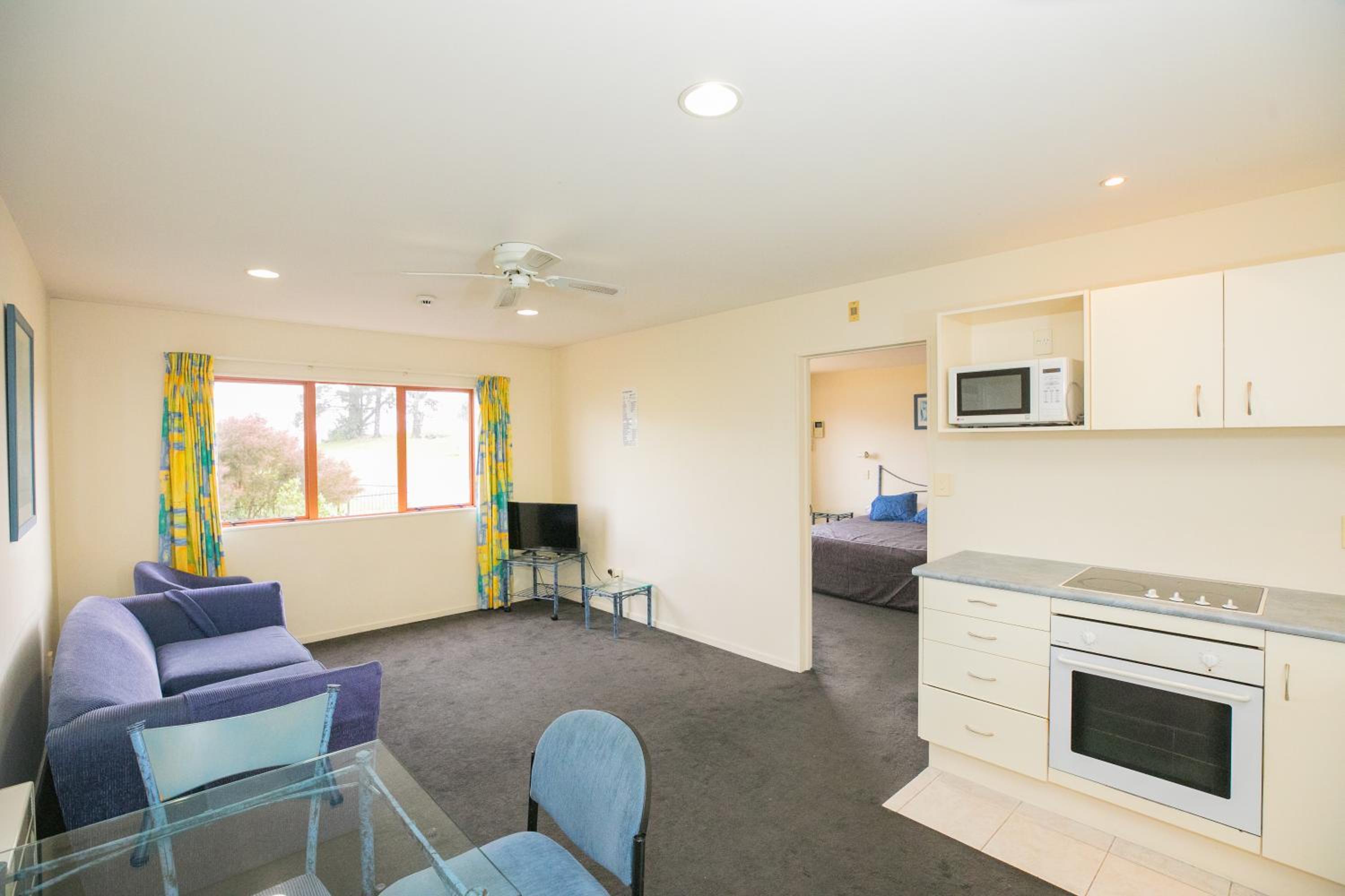 Albany Executive Motor Inn Limited