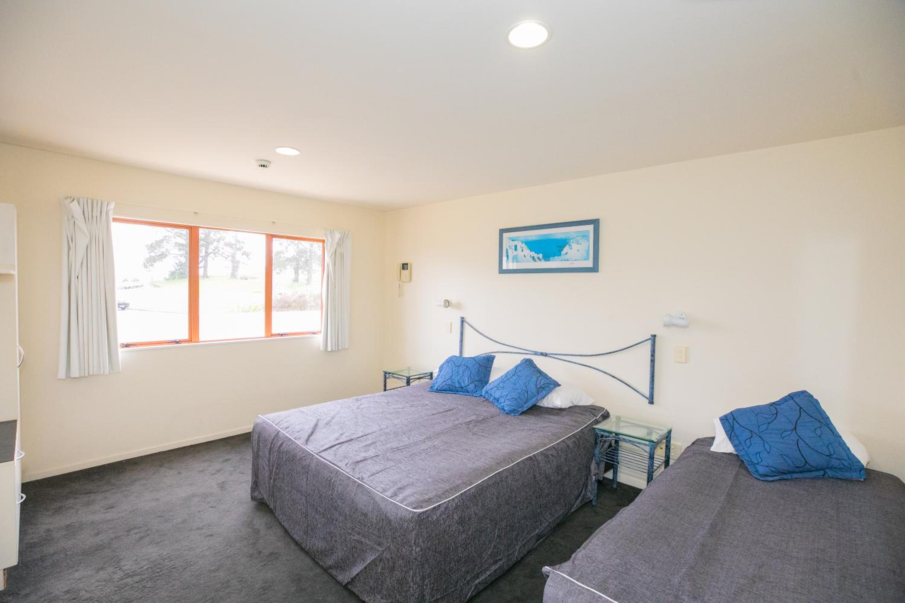 Albany Executive Motor Inn Limited