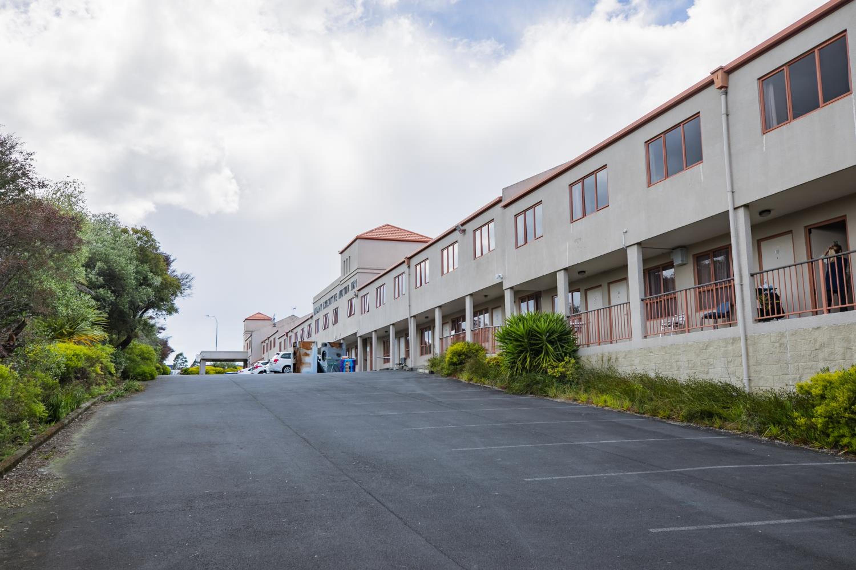 Albany Executive Motor Inn Limited