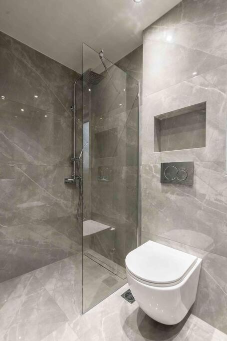 SeaLife Grand Penthouse Varkiza