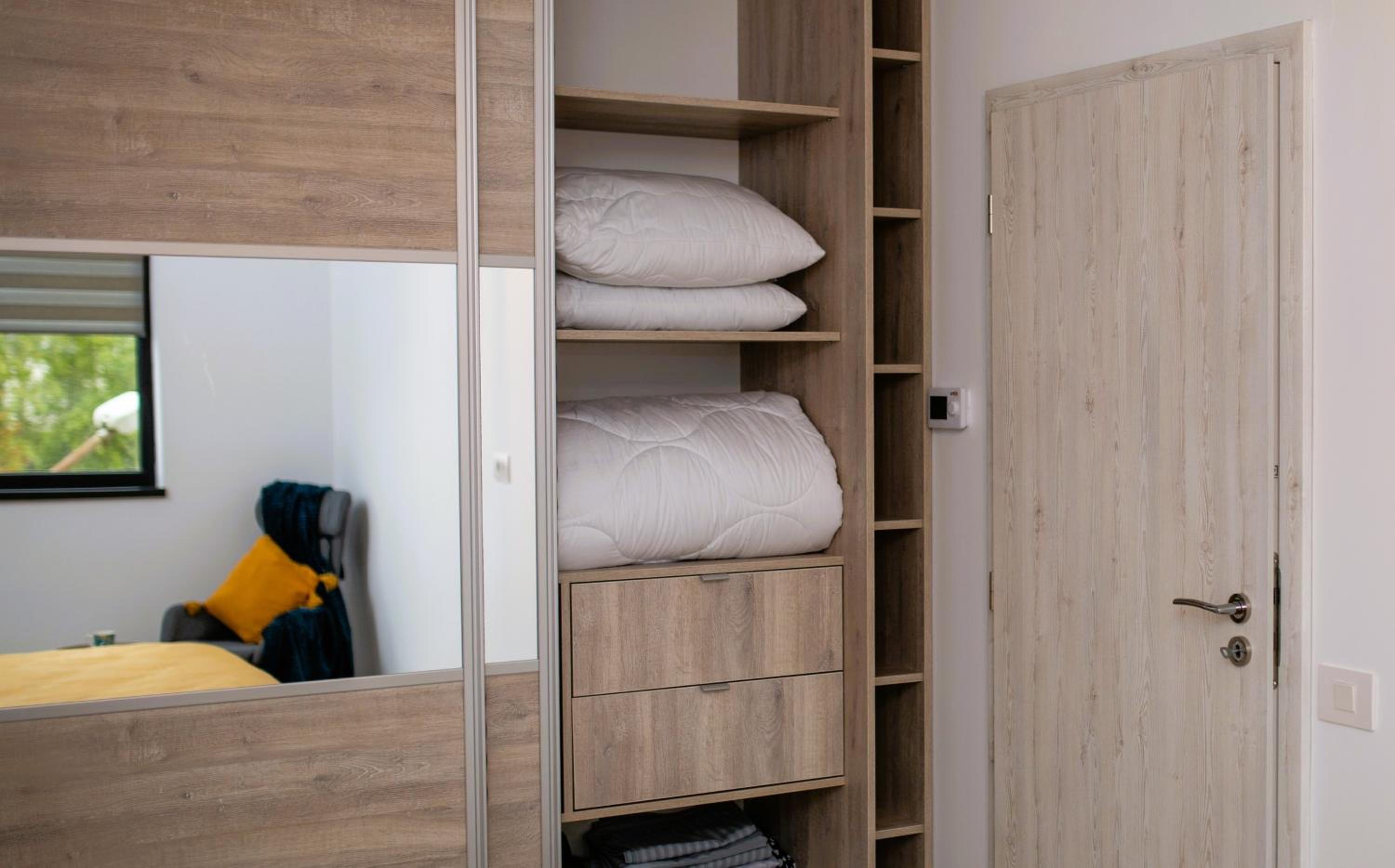 'Just like home' Apartment - with Private Parking Place view 3