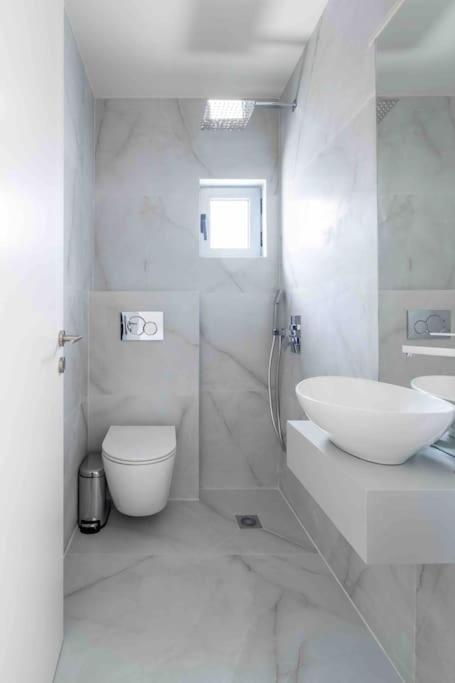 SeaLife Grand Penthouse Varkiza