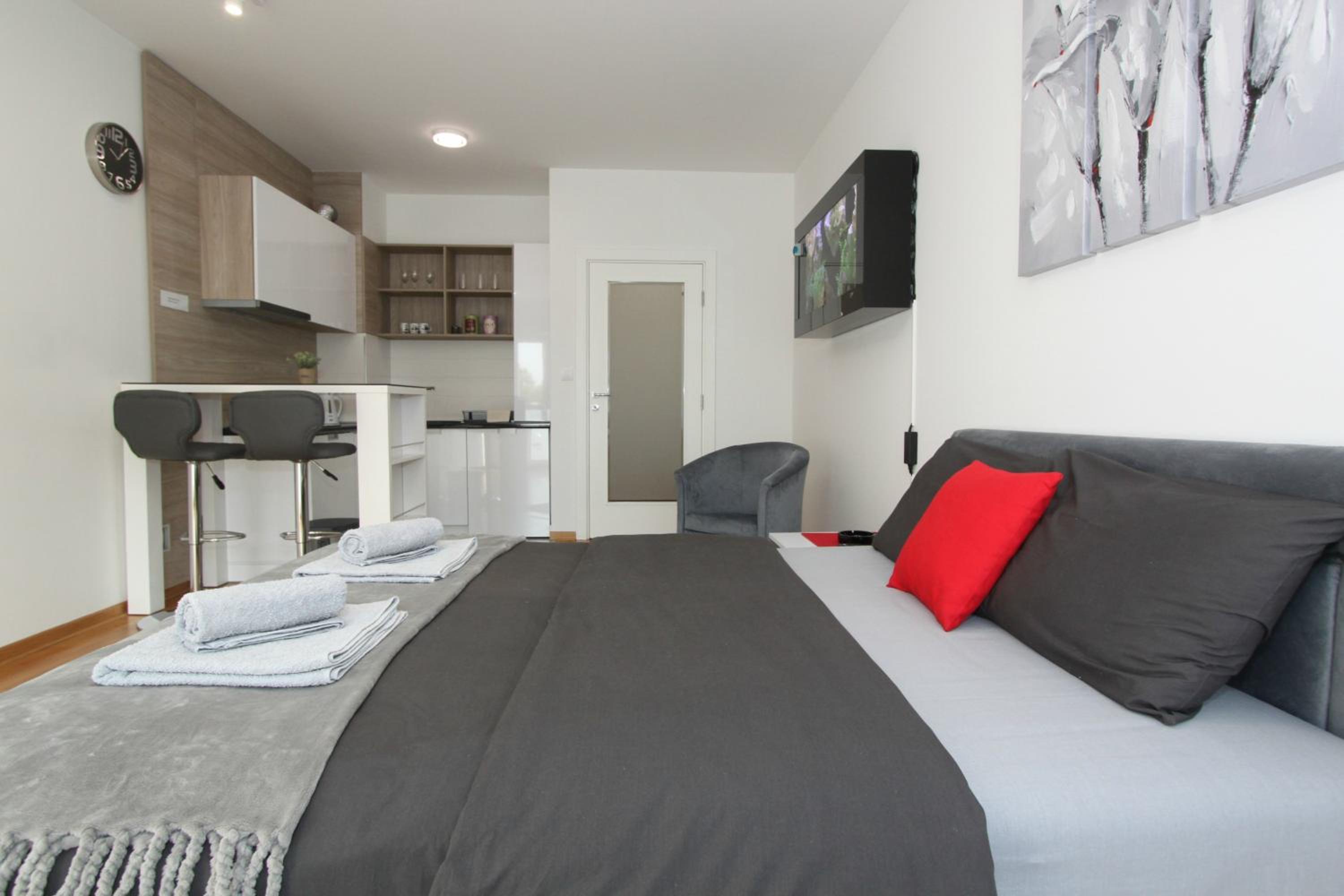 Apartment Moonstone 5 view 2