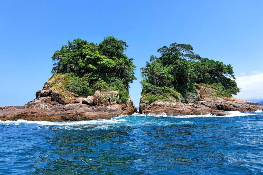 Incrível ap UBATUBA centro vista para o mar!