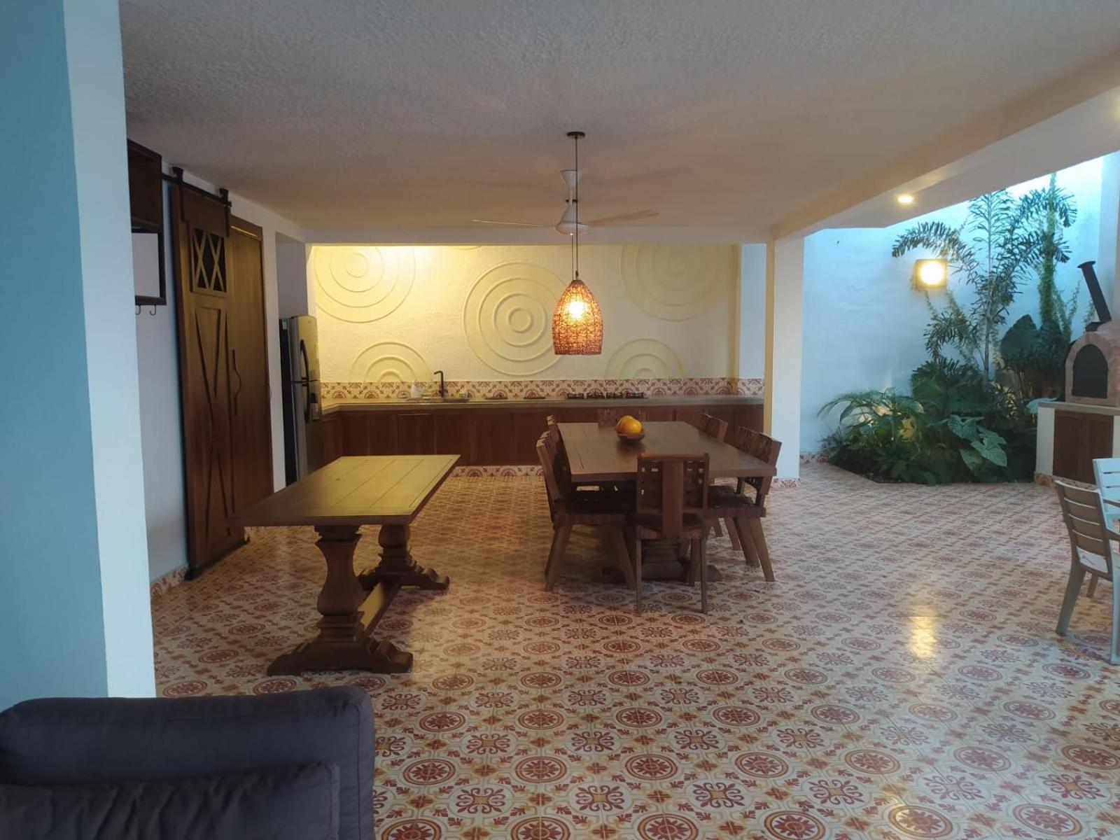 Casa Amarilla