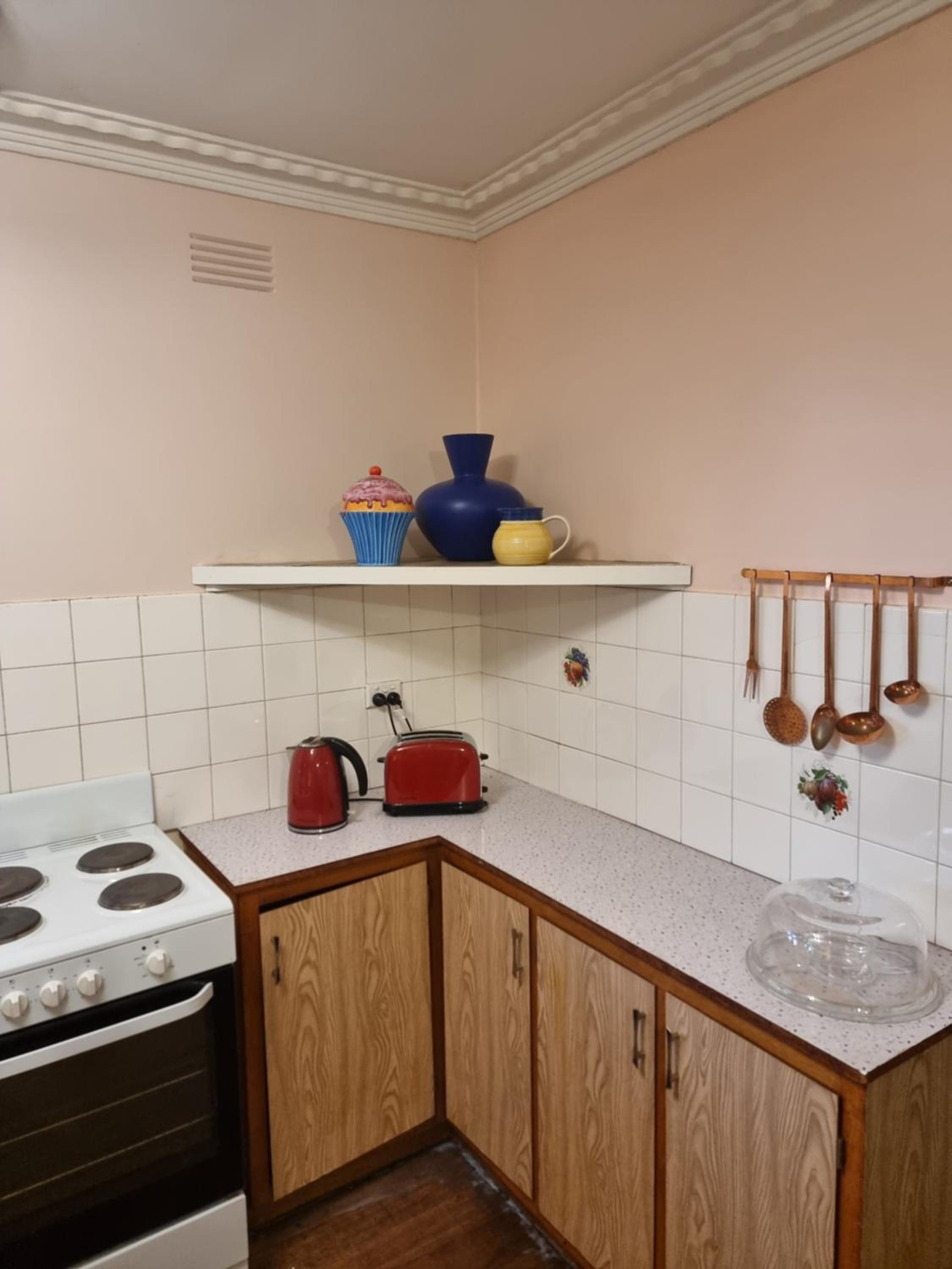 Two Pines, whole home in Tullamarine near airport!