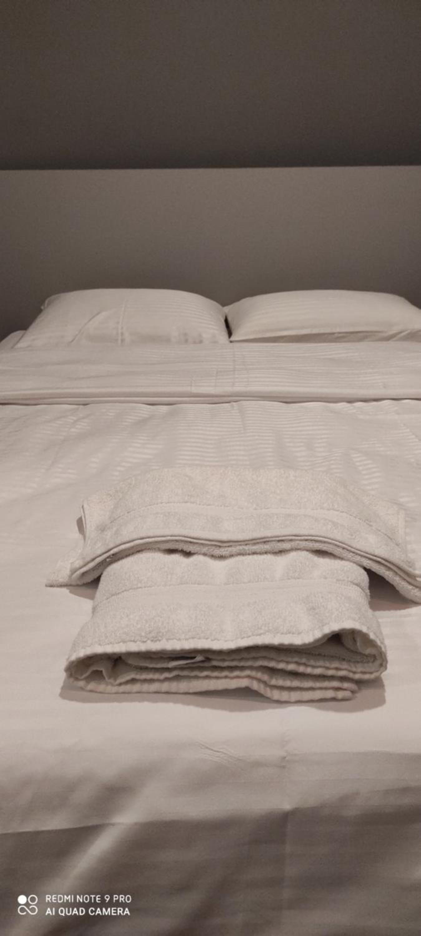 Gökotta Süit - Image 94