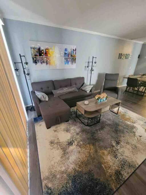 2026 Renovated 2-bdrm cozy, lovely condo with parking! view 4