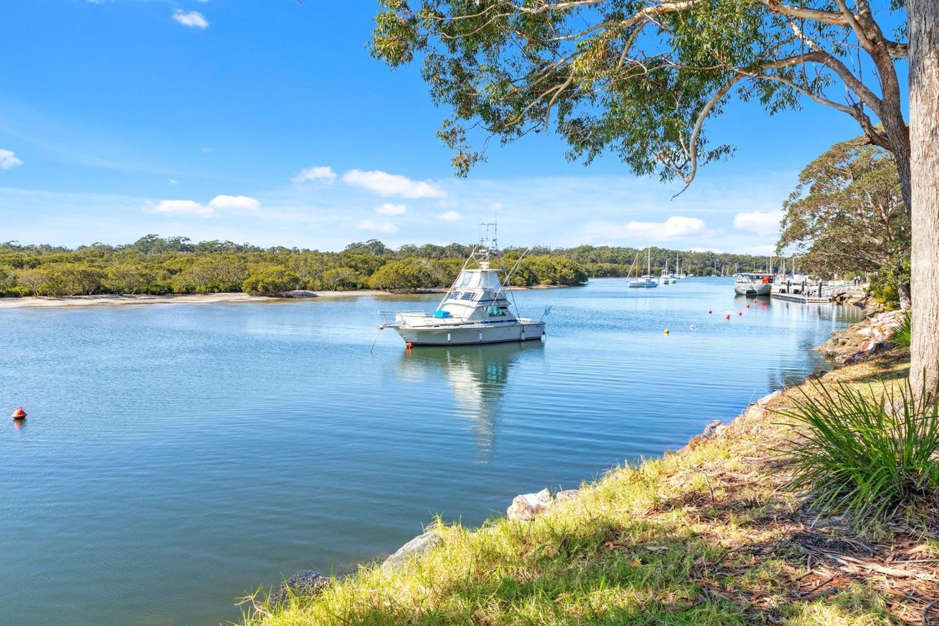 Deep Water Paradise-130m to Huskisson boat ramp