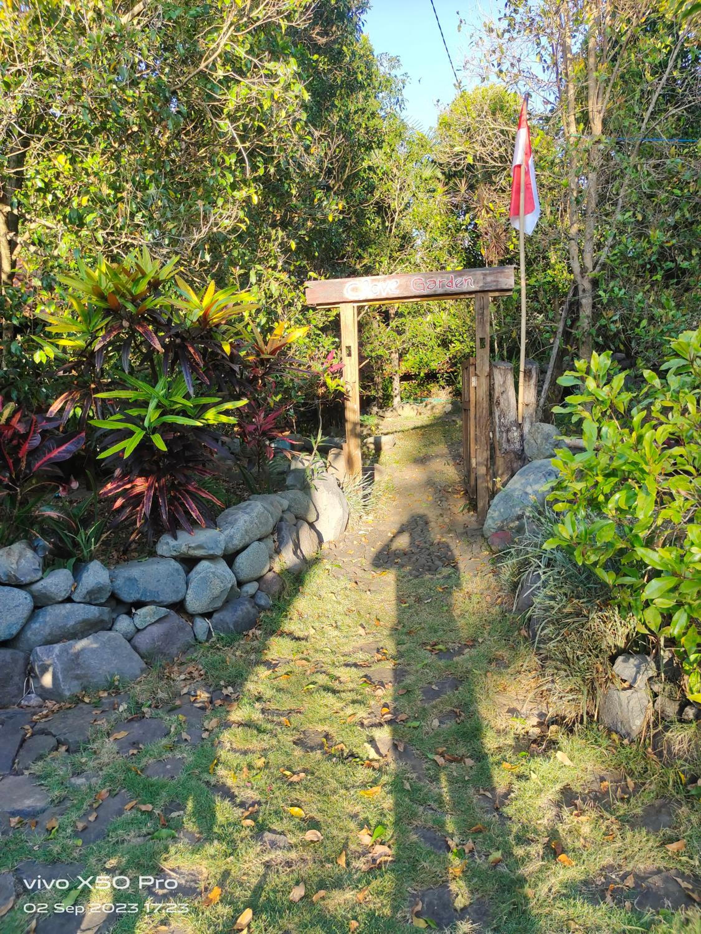 CLOVE GARDEN view 3