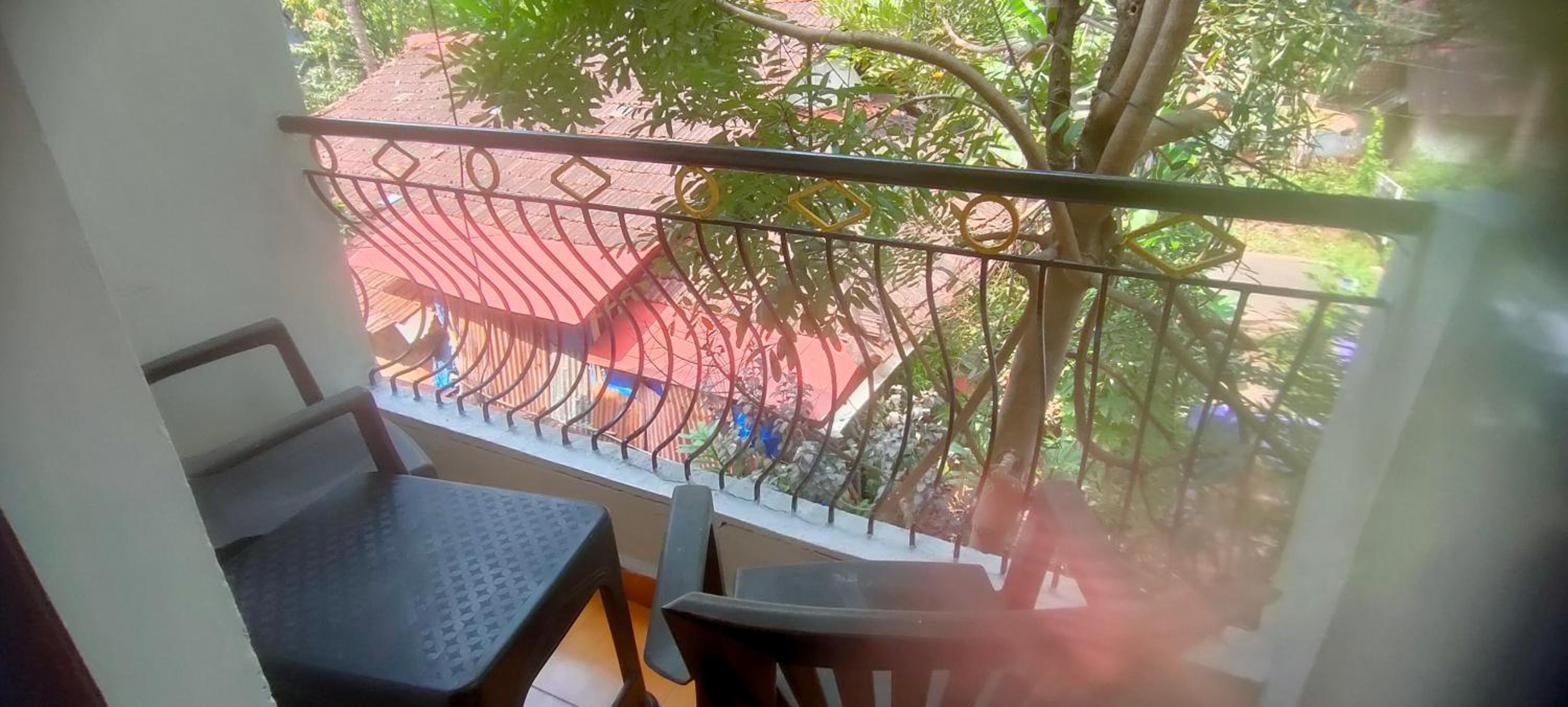 Jes Guest House