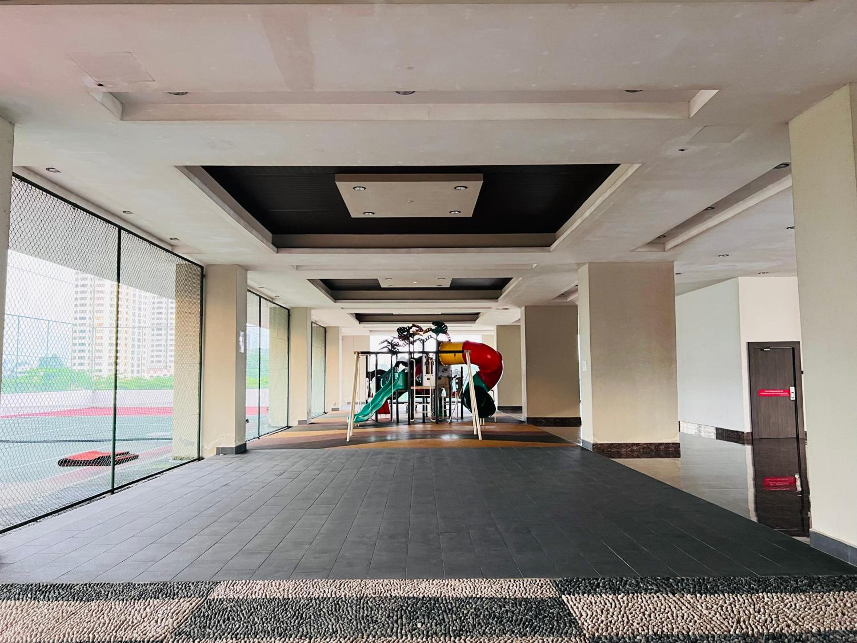 Paragon Residence 2BR4pax Sleek Stay nr CIQ Midvalley by Our Stay