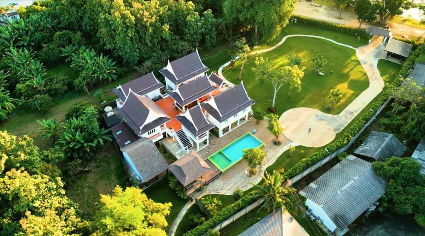 Phi Private Villa: Luxury Thai with Riverview view 2